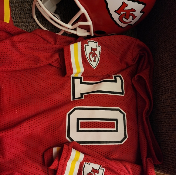 #10 Isiah Pacheco - Picture 4 of 9